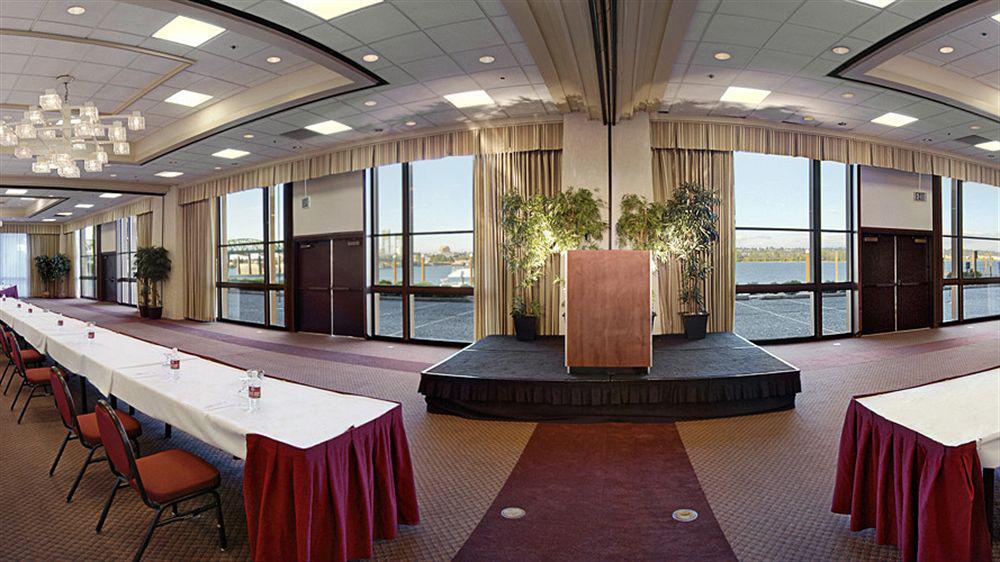 Holiday Inn Portland - Columbia Riverfront By Ihg Exterior foto
